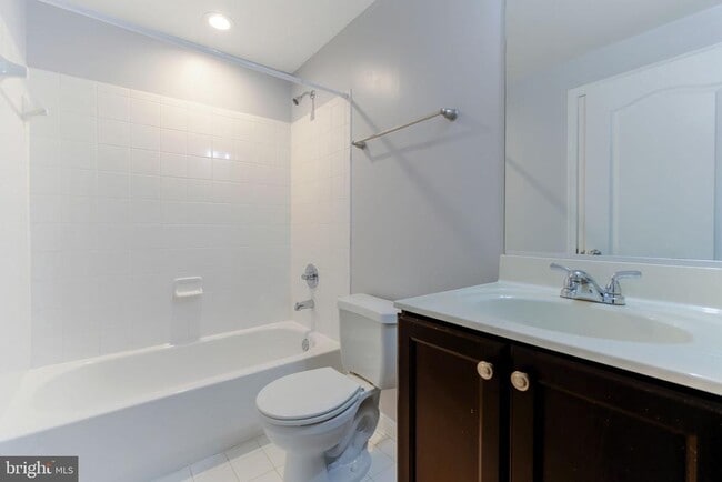 Building Photo - 9909 Millies Manor