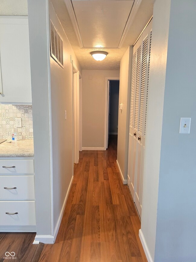 Building Photo - 7620 Snowflake Dr