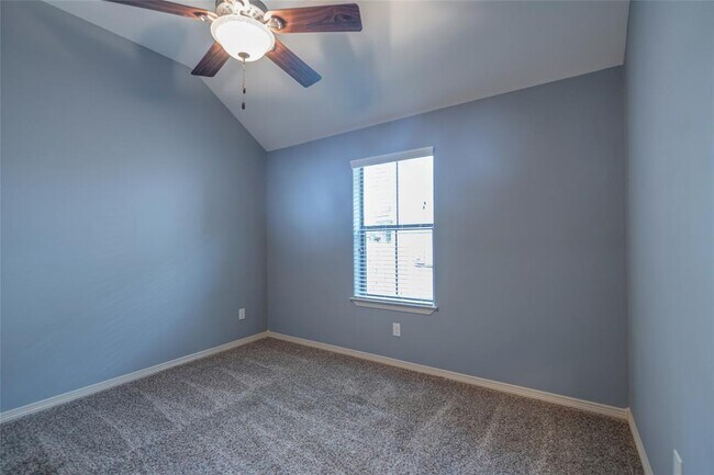 Building Photo - 12130 Brightwood Dr