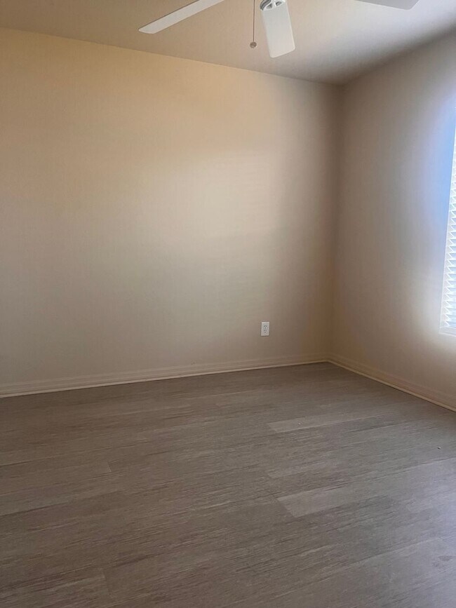 Building Photo - Cape Coral Single Family home!