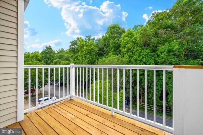 Building Photo - 6330 Bayberry Ct