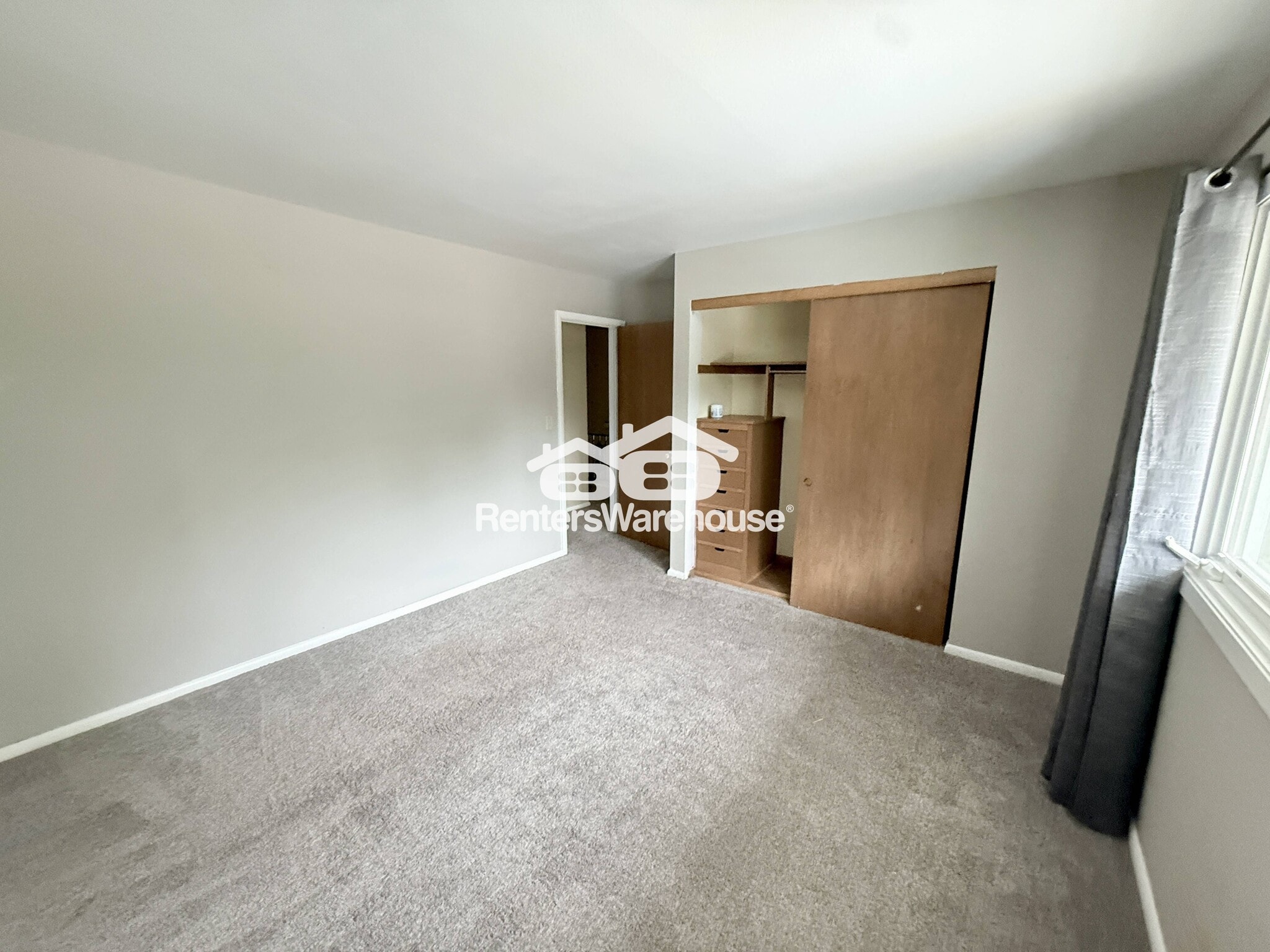 Building Photo - 3815 W 60th St