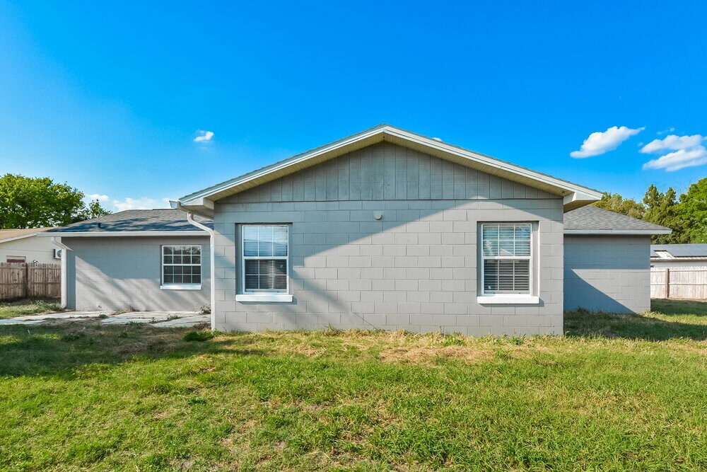 Building Photo - 9744 Heatherwood Ct