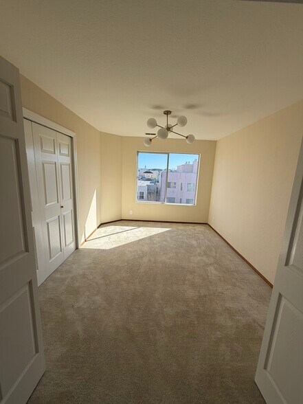 Building Photo - 362 26th Ave