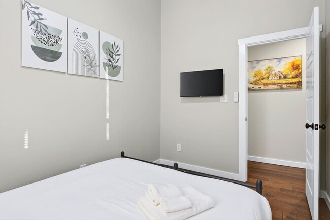 Building Photo - 518 Prospect St