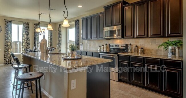 Building Photo - 917 Swan Ridge Dr