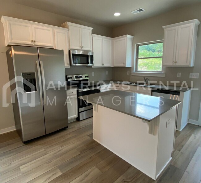 Building Photo - Home for Rent in Odenville, AL! COMING SOO...