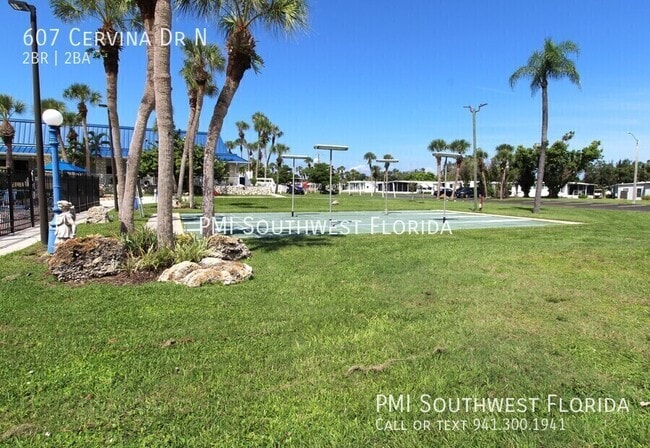 Building Photo - 607 Cervina Dr N