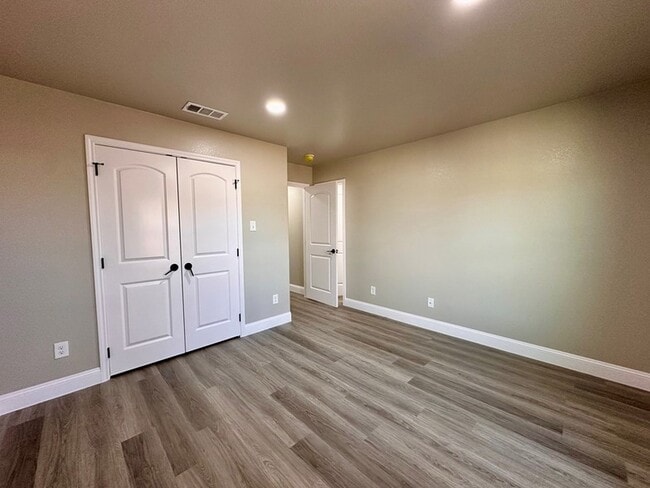 Building Photo - 1012 W 26th St