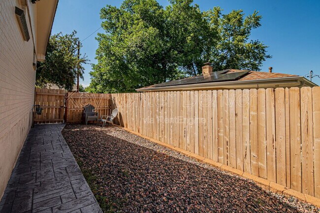 Building Photo - 6636 Depew St