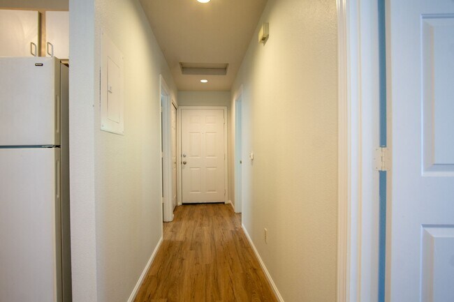 Building Photo - 1 Month FREE in Vaulted Ceiling Spacious 2-Bed 2-Bath w Major Updates!