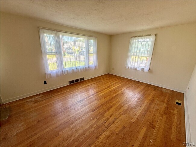 Building Photo - 116 Chestnut Hill Dr