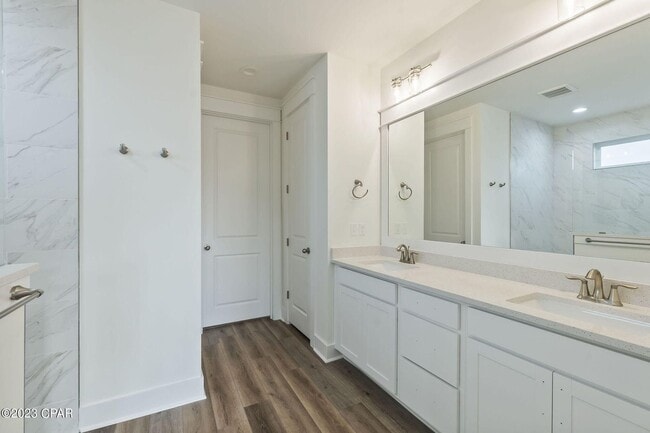 Building Photo - 455 Foxtail Wy