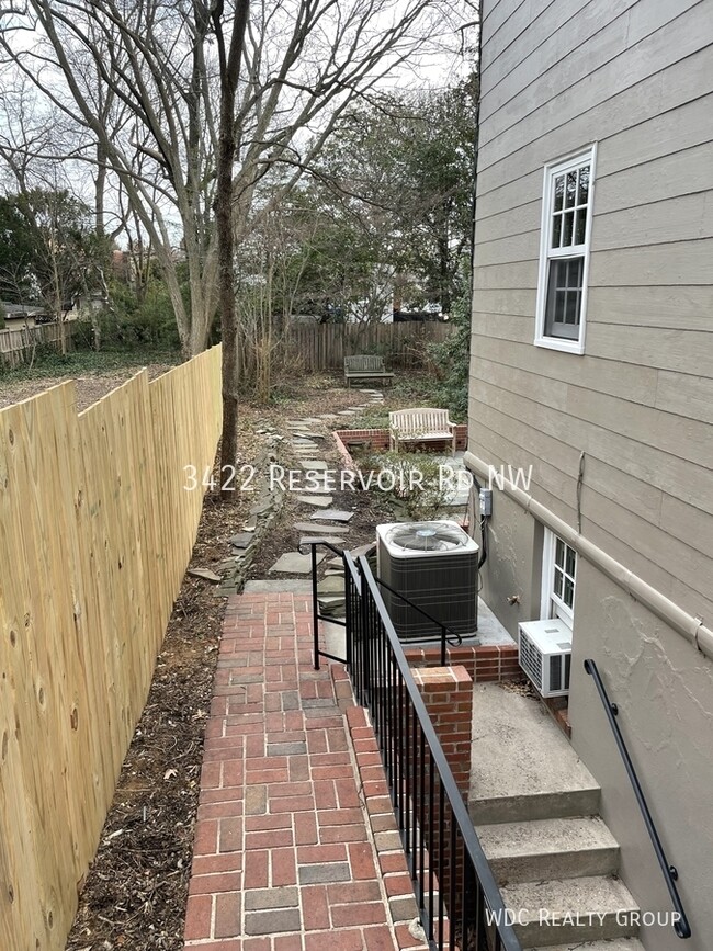 Building Photo - 3422 Reservoir Rd NW