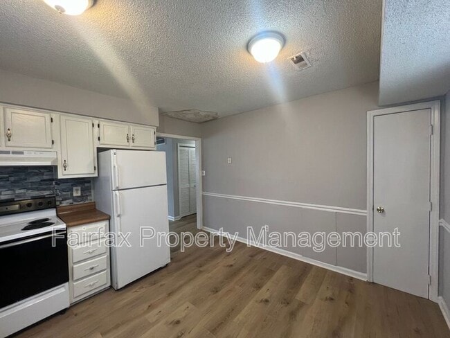 Building Photo - 227 Bridgefield Pl