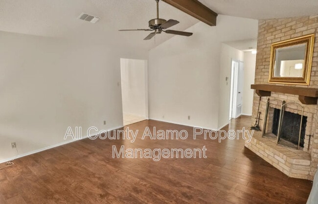 Building Photo - 7558 Ledgebrook Dr