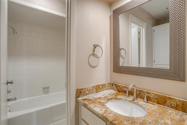 Building Photo - 5709 Ridgerock Ct