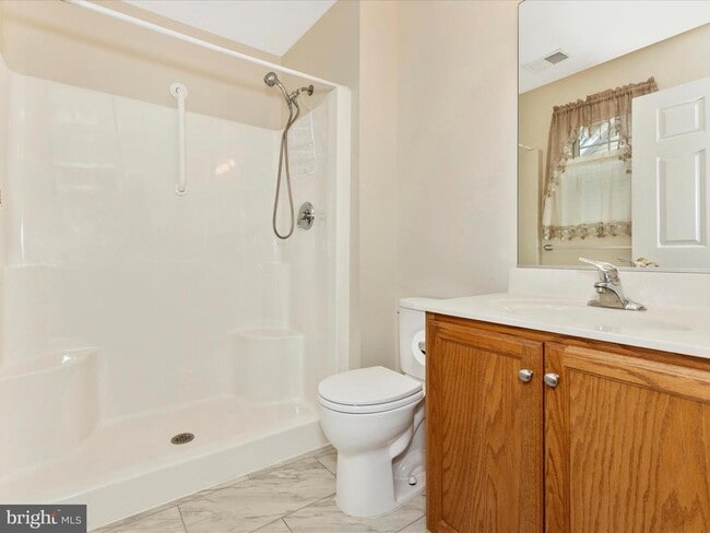 Building Photo - 1111 Jousting Way
