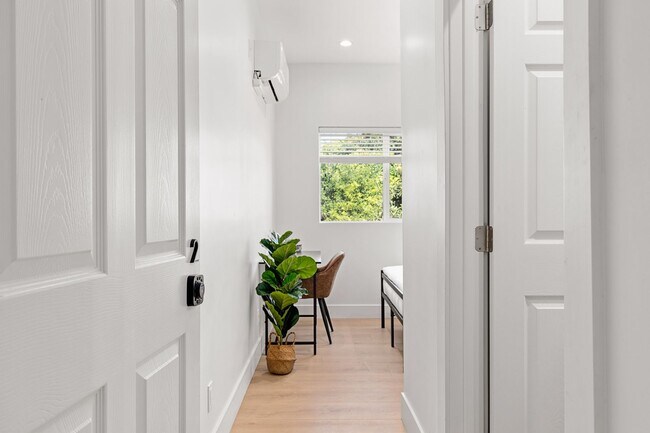 Building Photo - A 3 Bedroom apartment with ensuite bathrooms, common areas and a fully functional kitchen at 1736...