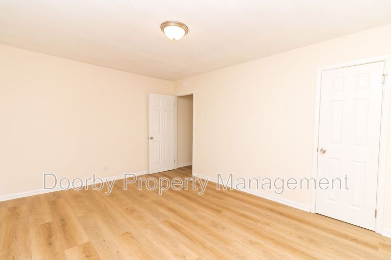 Building Photo - 4716 Tomahawk Trail