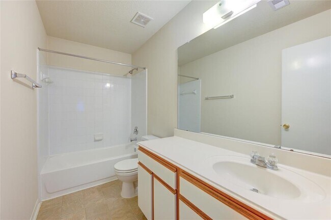 Building Photo - 3639 Barkers Crossing Ave