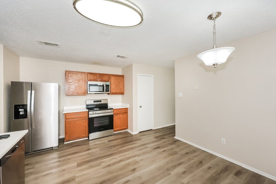 Building Photo - 5312 Newcastle Ln