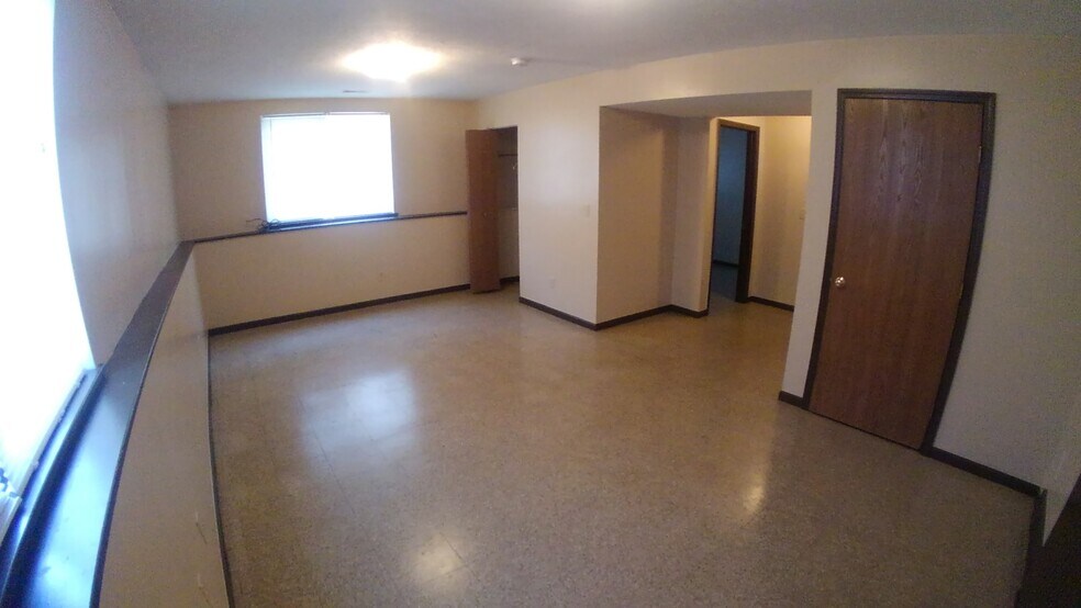 Building Photo - 244 Spartan Ave
