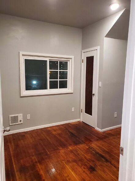 Building Photo - 2916 Hoyt Ave