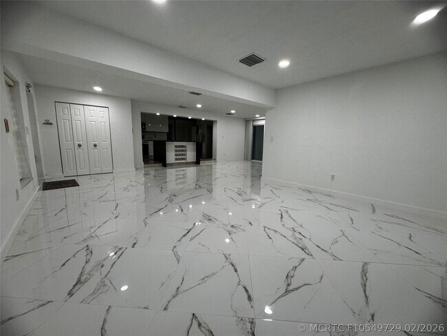 Building Photo - 4250 NW 9th Ct