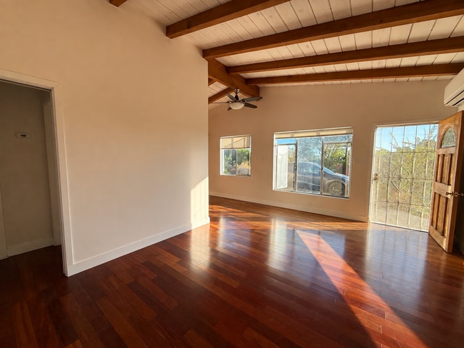 Building Photo - 1231 Montecito Dr