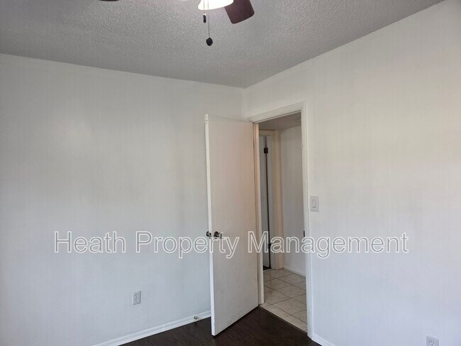 Building Photo - 605 N Keene Rd