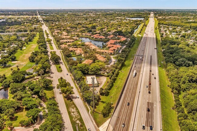 Building Photo - 1263 SW 46th Ave