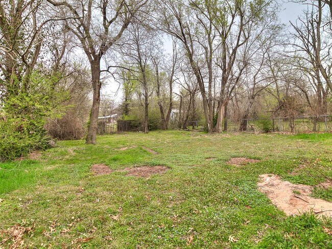 Building Photo - 4209 NE 19th St