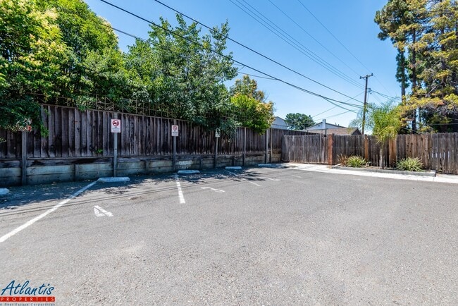 Building Photo - 1136 Ayala Dr