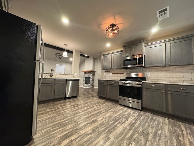 Building Photo - ***1707 S. K Place***