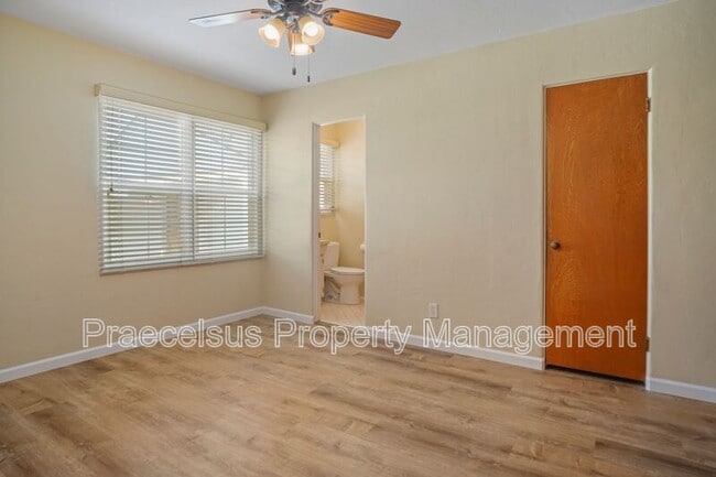 Building Photo - 5183 Marlborough Dr