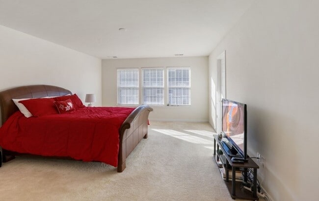 Building Photo - 6118 Buntline Ln