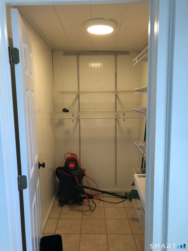 Building Photo - 23 Taylor St