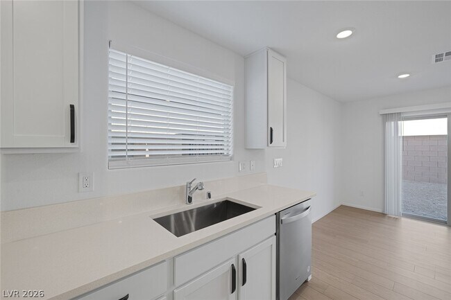 Building Photo - 9514 Wayfarer Seek Ct