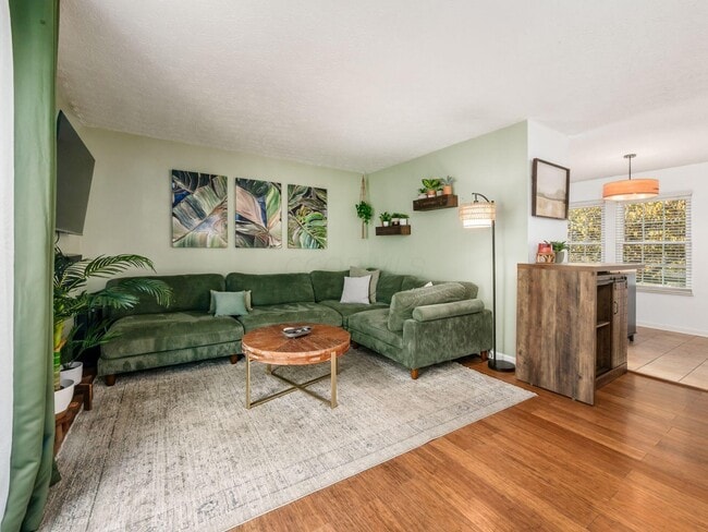 Building Photo - 8346 Seabright Dr