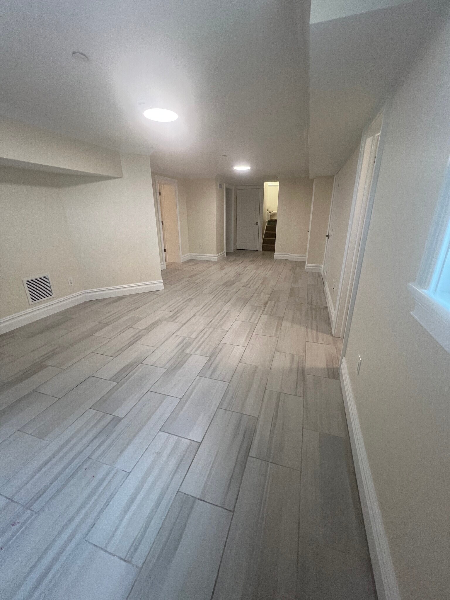 Bottom Floor Main Room - 41 Hudson Terrace