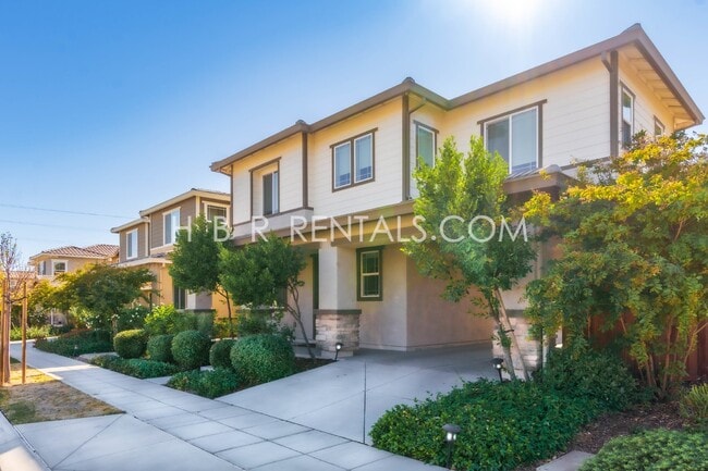 Building Photo - 312 E Liverno Ave