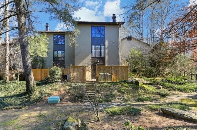 Building Photo - 36 Ivy Pkwy NE