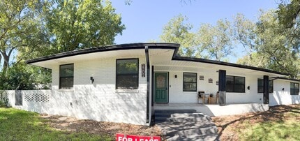 Building Photo - 2302 Brooklawn Dr