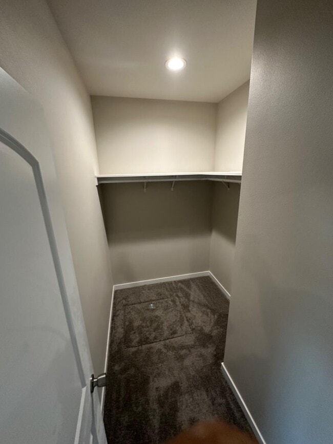 Building Photo - 9002 Nafizah Way