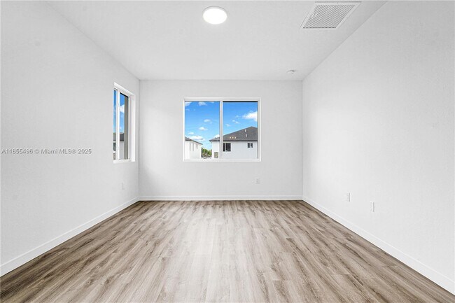 Building Photo - 22469 SW 125th Ave