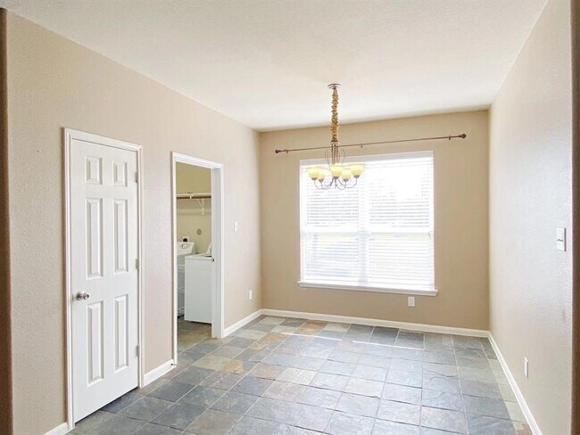 Building Photo - 8803 E Windhaven Terrace Trail