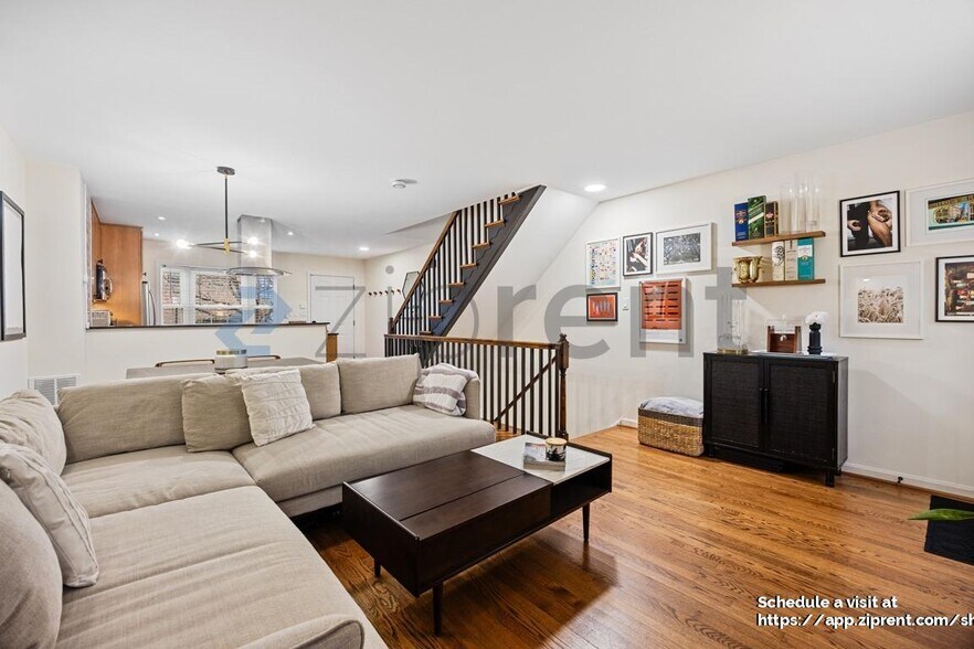 Building Photo - 1183 N Vernon St