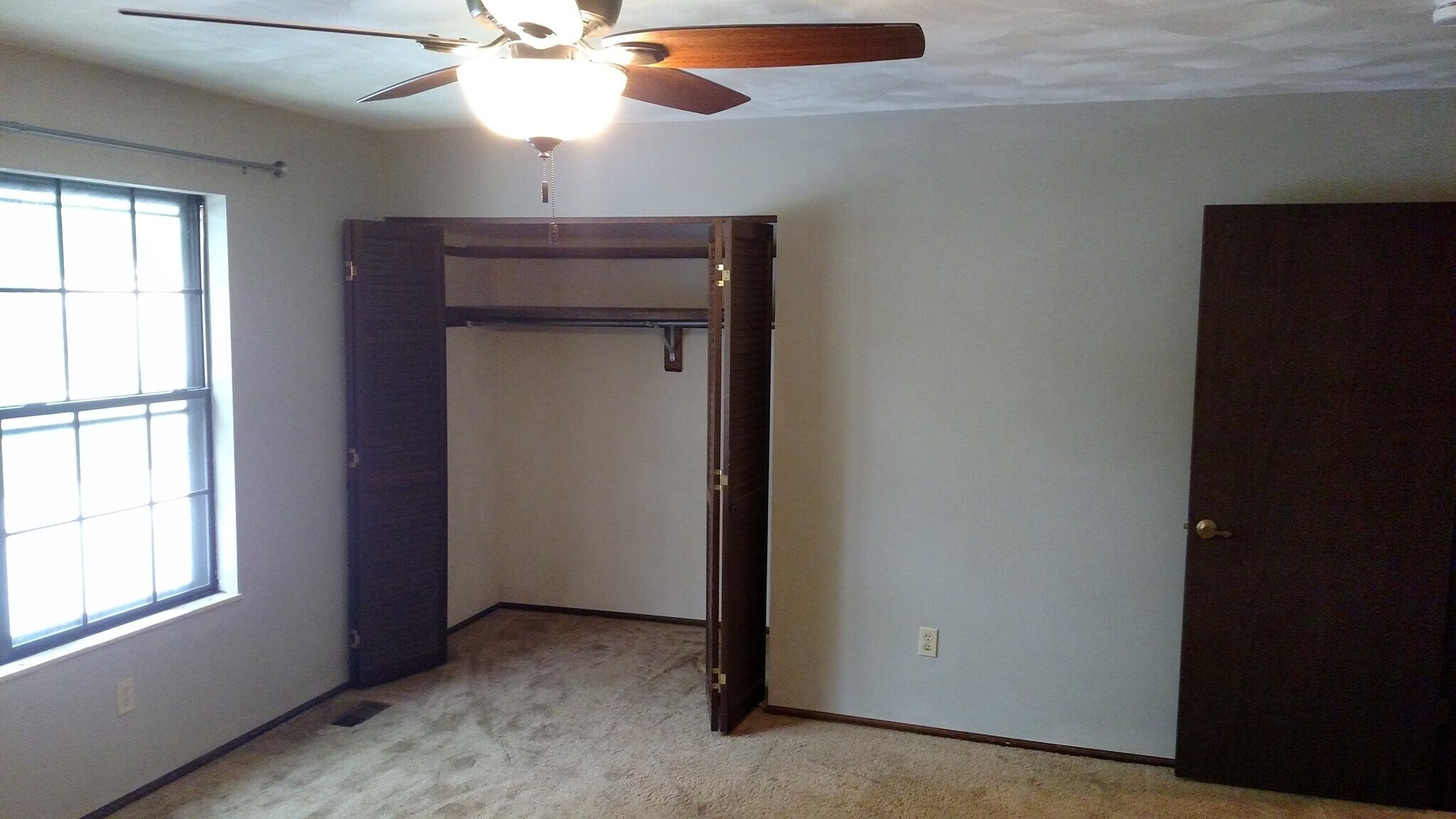 Building Photo - 833 Nowland Ct
