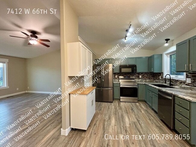 Building Photo - 7412 W 66th St